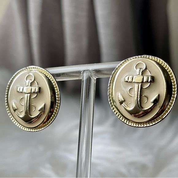 Vintage | Gold Cream Enamel Nautical Anchor Pierced Earrings - Picture 7 of 7